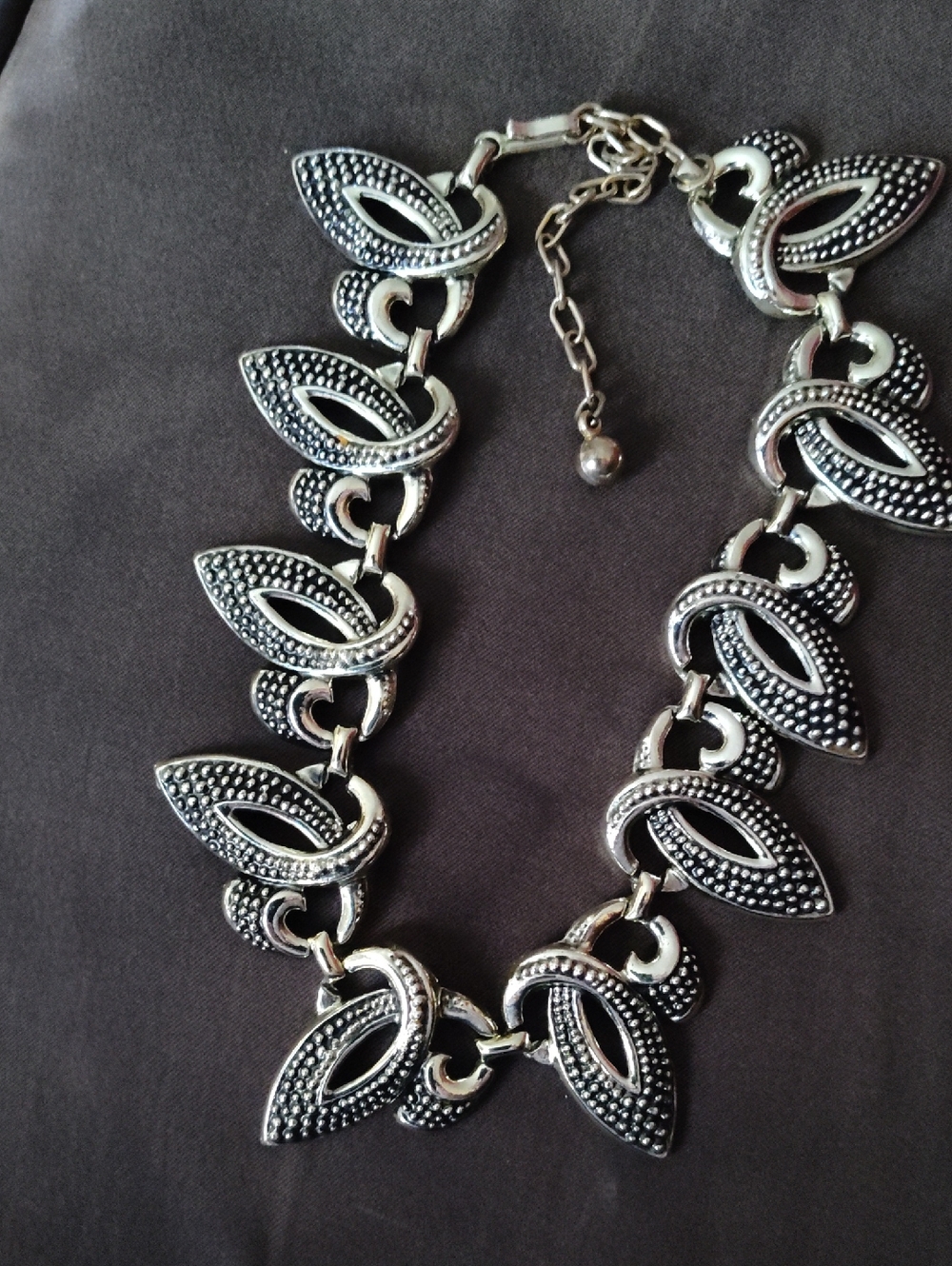 VintageTextured Silver Swirl Leaf Link Choker  - Women Jewelry